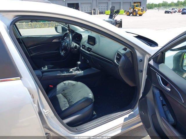3MZBN1M35HM132438 Mazda py