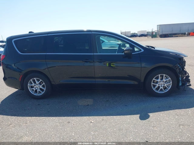 2023 Chrysler Pacifica Touring L მანქანა იყიდება აუქციონზე, vin: 2C4RC1BGXPR613368, აუქციონის ნომერი: 42609153