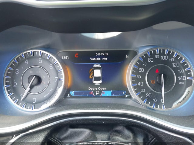 Продажа на аукционе авто 2015 Chrysler 200 C, vin: 1C3CCCCB5FN541743, номер лота: 42609165