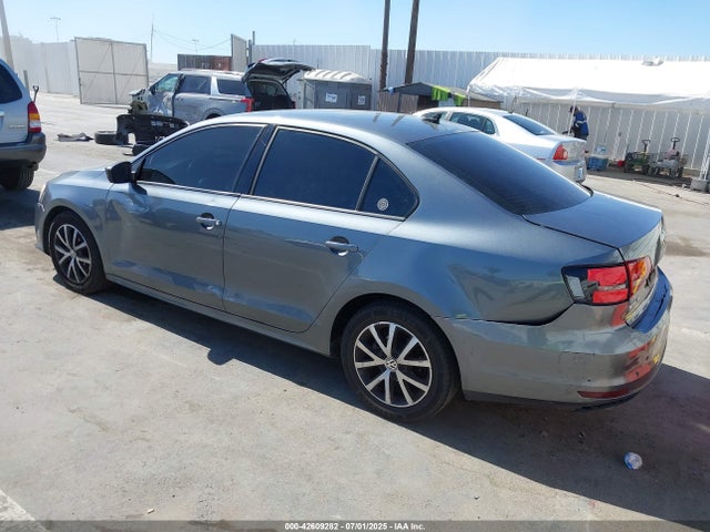 3VWD67AJXGM373745 Volkswagen 2016