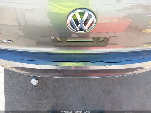 3VWD67AJXGM373745 Volkswagen 2016