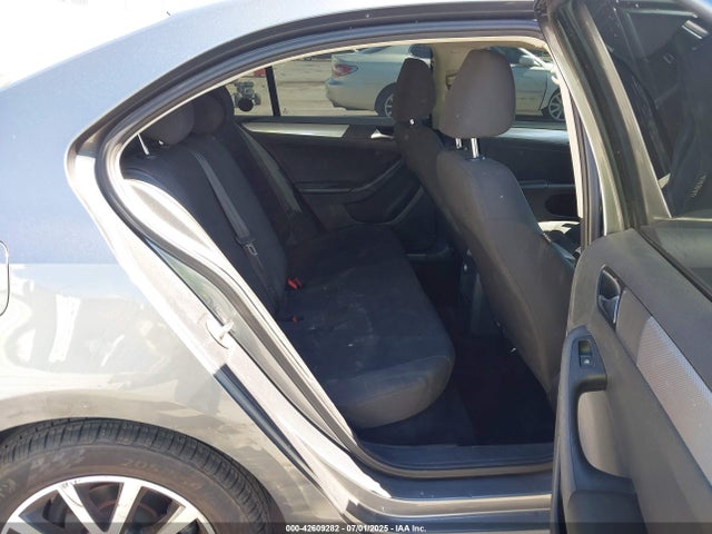 3VWD67AJXGM373745 Volkswagen 2016