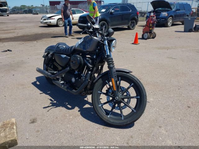 2017 HARLEY-DAVIDSON XL883 1HD4LE216HC424982