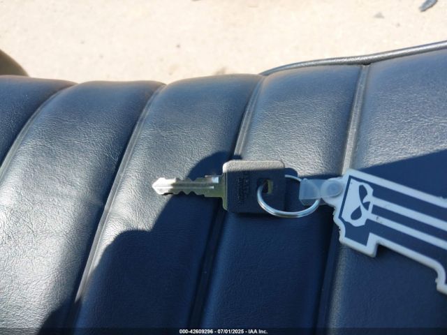 2017 HARLEY-DAVIDSON XL883 1HD4LE216HC424982 Photo 10