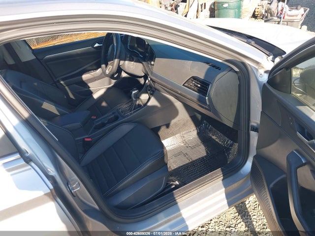 3VW7M7BU8NM004195 Volkswagen 1.5 tsi
