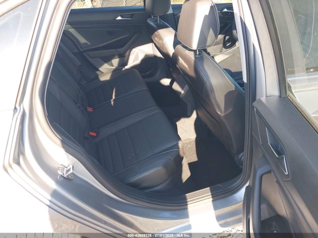 3VW7M7BU8NM004195 Volkswagen 1.5 tsi