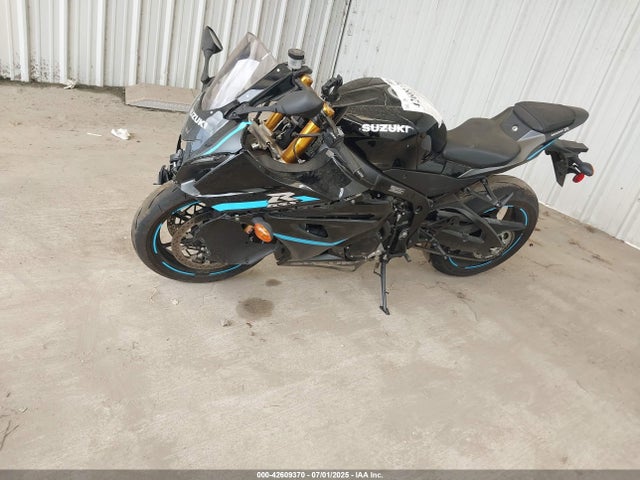 JS1DM11H4R7100035 Suzuki Dta2