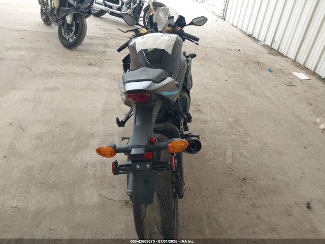 JS1DM11H4R7100035 Suzuki Dta2