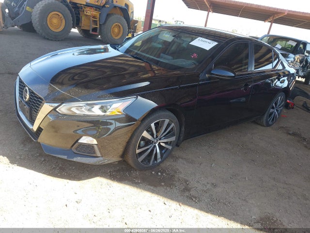 Nissan 2019 2019 1N4BL4CV4KC255661 Image 2