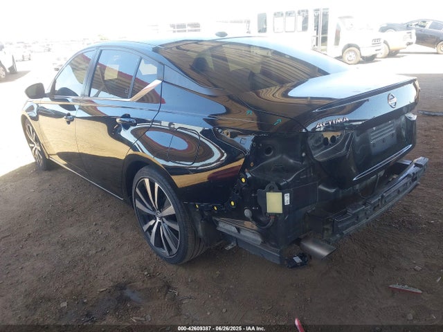 Nissan 2019 2019 1N4BL4CV4KC255661 Image 3