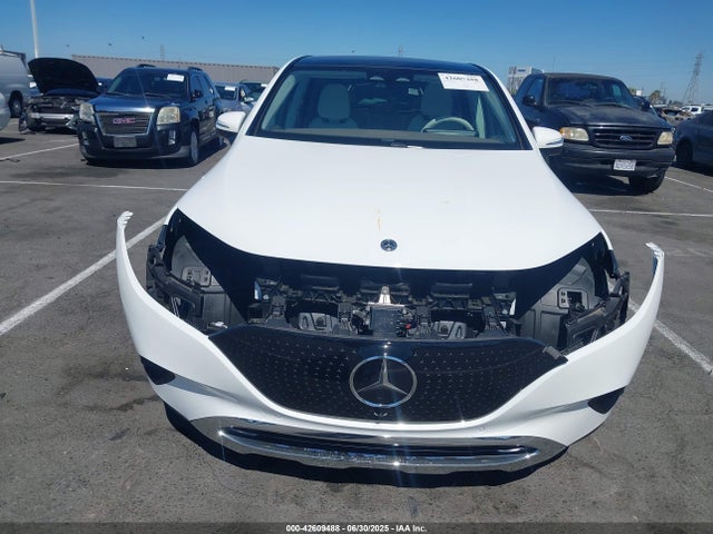 4JGGM2BB6RA054385 Mercedes-Benz electric motor