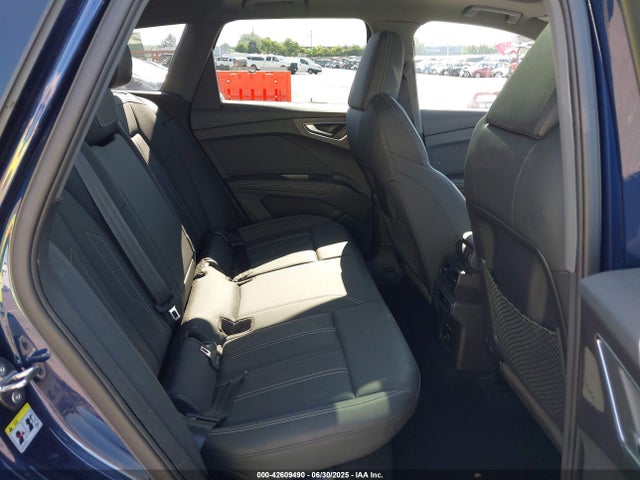 Audi 2022 2022 WA1M2BFZ2NP052798 Image 8