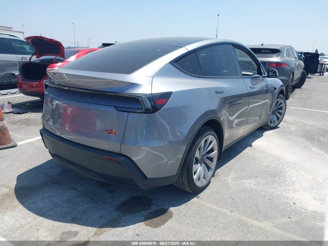 7SAYGDEE6TF329725 Tesla Model Y