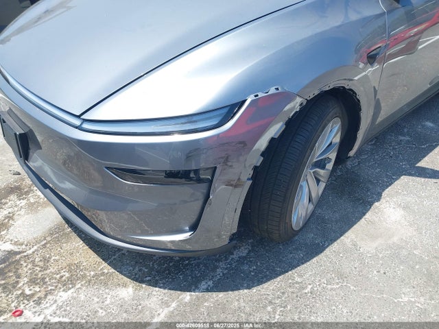 7SAYGDEE6TF329725 Tesla Model Y