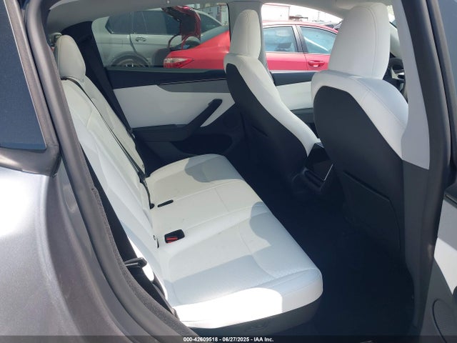 7SAYGDEE6TF329725 Tesla Model Y