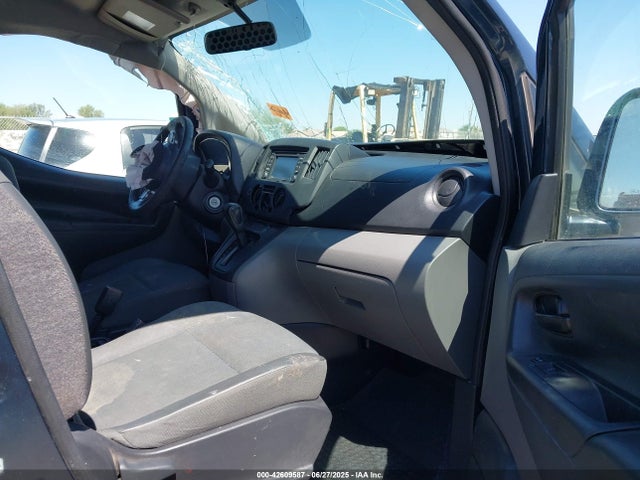 3N6CM0KN4HK705542 Nissan 2017