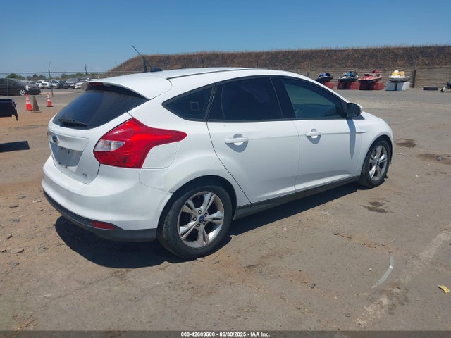 Ford Focus 2014 1FADP3K24EL313352 Image 4