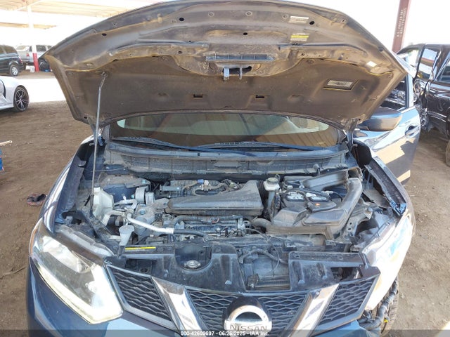 JN8AT2MT8GW025042 Nissan 2016