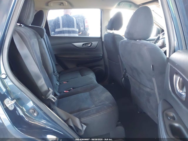 JN8AT2MT8GW025042 Nissan 2016
