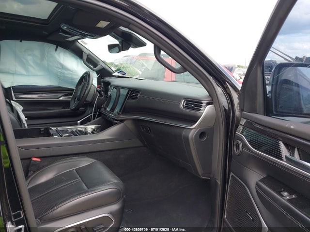 Продажа на аукционе авто 2022 Jeep Wagoneer Series I 4x2, vin: 1C4SJUAT9NS207231, номер лота: 42609709
