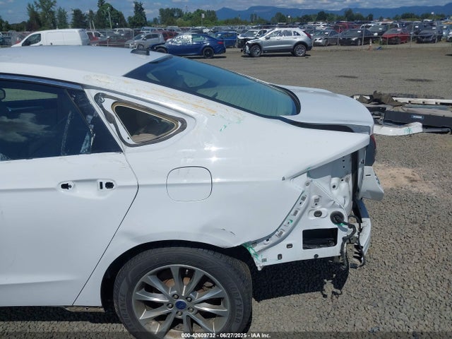 Ford 2.0l 4v atk hev 2017 3FA6P0PU6HR409930 Image 18
