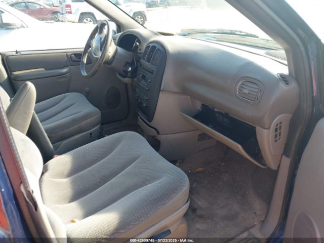2001 CHRYSLER VOYAGER 1C4GJ25BX1B150575 Photo 4