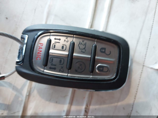 Chrysler 2025 2025 2C4RC1BG2SR543678 Image 11