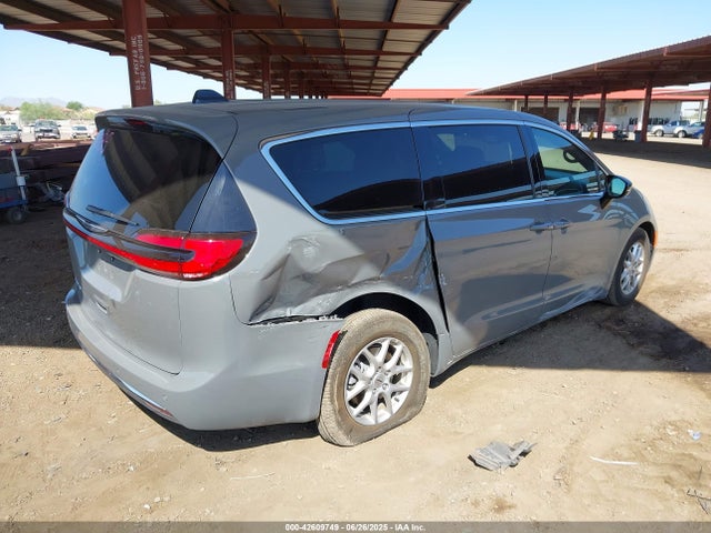 Chrysler 2025 2025 2C4RC1BG2SR543678 Image 4