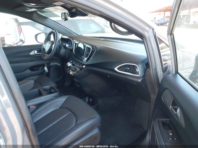 Chrysler 2025 2025 2C4RC1BG2SR543678 Image 5