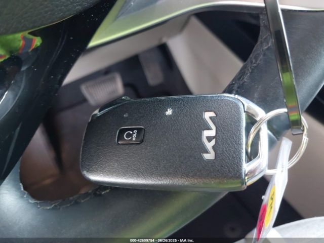 KNDJ33AU0R7902439 KIA 2024
