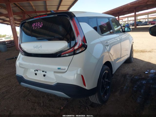 KNDJ33AU0R7902439 KIA 2024