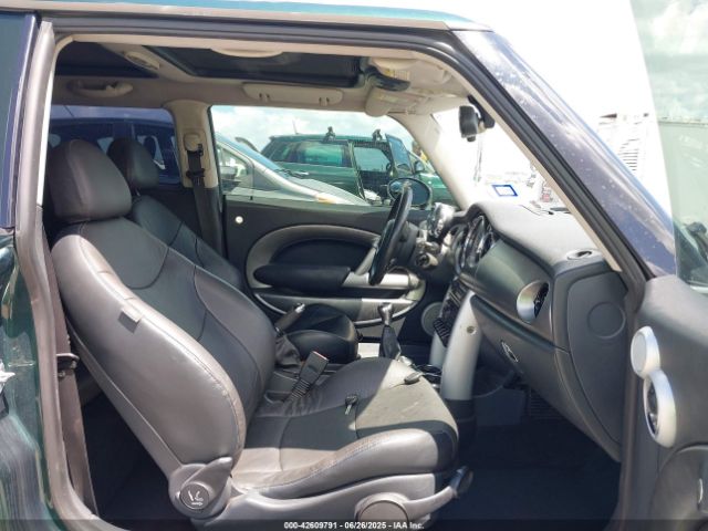 2005 MINI COOPER S WMWRE33465TD95560 Photo 4