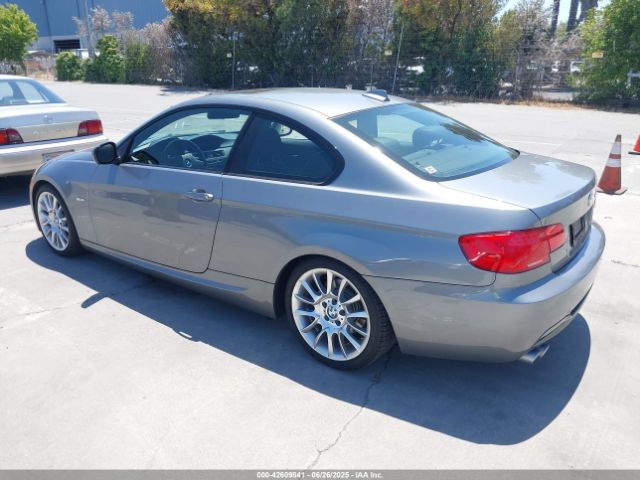 2012 BMW 328I WBAKE5C59CJ106585 Photo 2