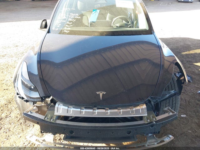 2024 TESLA MODEL Y 7SAYGDED0RF185220 Photo 9