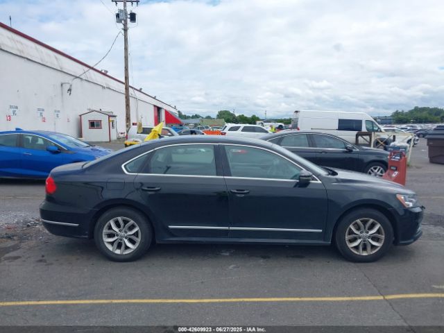 1VWAS7A31GC029884 Volkswagen 2016