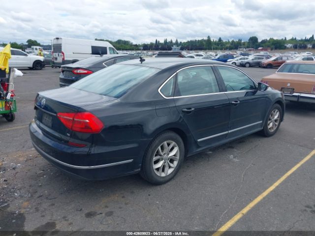 1VWAS7A31GC029884 Volkswagen 2016