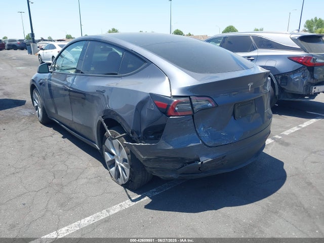7SAYGDEE7PA106824 Tesla 2023
