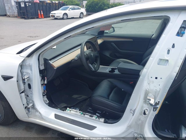 2021 TESLA MODEL 3 5YJ3E1EB5MF988267 Photo 4