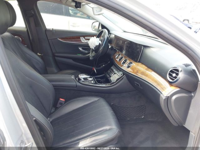 2018 MERCEDES-BENZ E 300 WDDZF4JB4JA427194 Photo 4