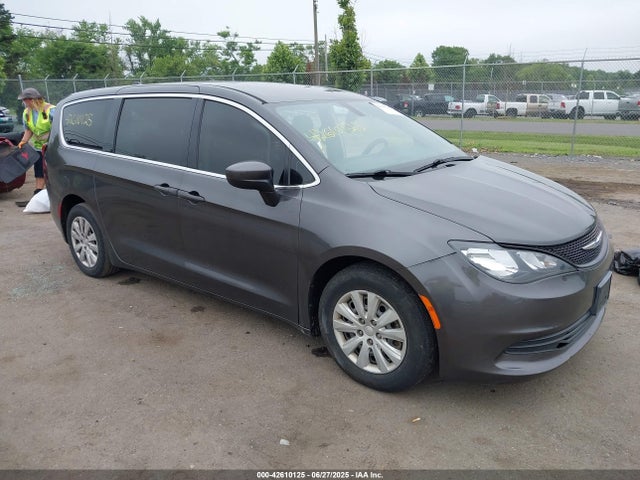 42610125 :رقم المزاد ، 2C4RC1AG1JR258020 vin ، 2018 Chrysler Pacifica L مزاد بيع