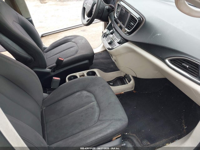 42610125 :رقم المزاد ، 2C4RC1AG1JR258020 vin ، 2018 Chrysler Pacifica L مزاد بيع