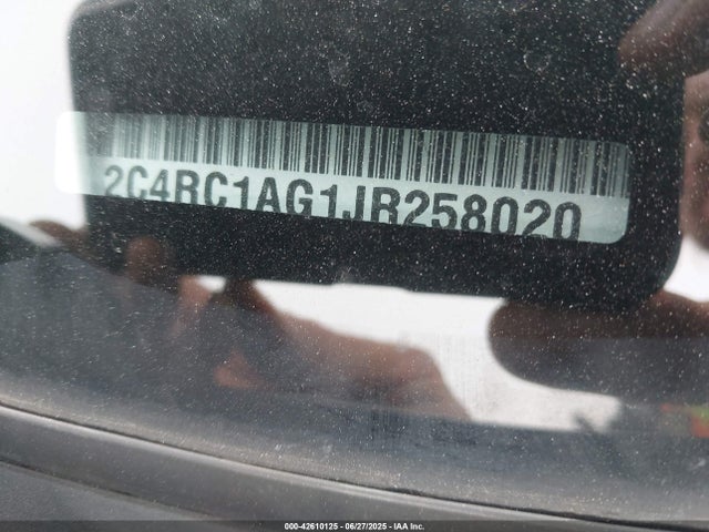 42610125 :رقم المزاد ، 2C4RC1AG1JR258020 vin ، 2018 Chrysler Pacifica L مزاد بيع