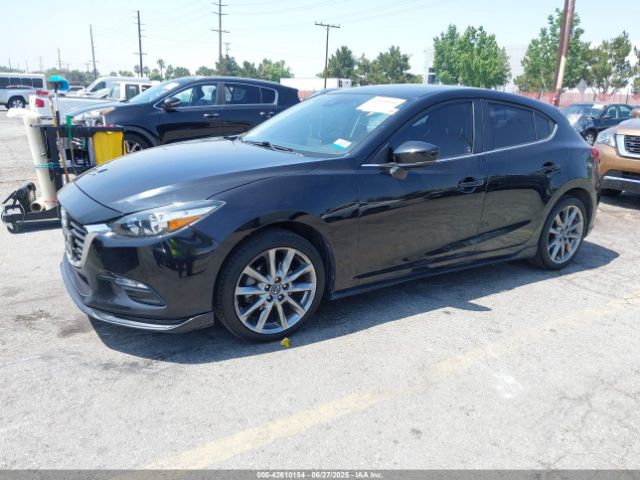 2018 MAZDA MAZDA3 3MZBN1L34JM254652 Photo 1
