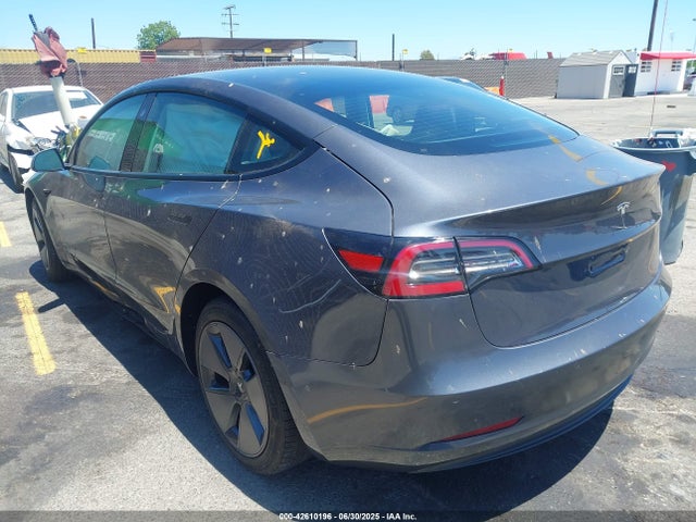 2022 TESLA MODEL 3 5YJ3E1EAXNF143228 Photo 2