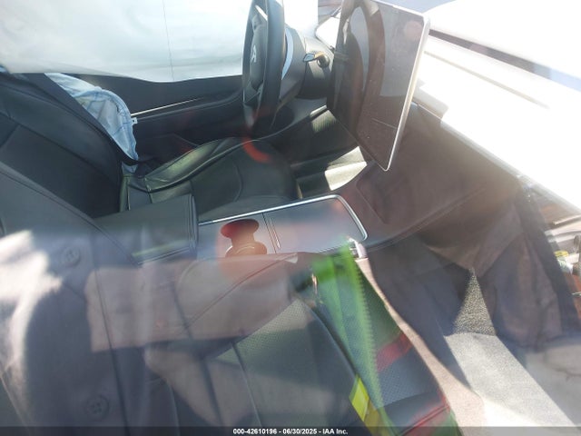 2022 TESLA MODEL 3 5YJ3E1EAXNF143228 Photo 4