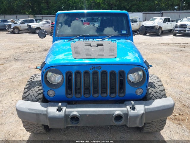 1C4BJWKG7GL299823 Jeep Wrangler