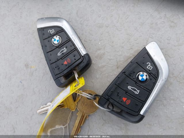 2019 BMW X3 5UXTR7C50KLF28854 Photo 10