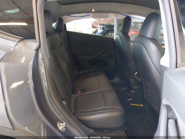 2023 TESLA MODEL Y 7SAYGDEE6PA116650 Photo 7