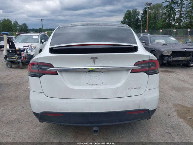 Tesla 2019 2019 5YJXCBE2XKF196321 Image 15