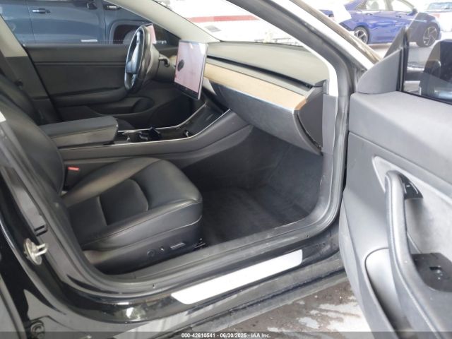 2018 TESLA MODEL 3 5YJ3E1EB8JF120856 Photo 4